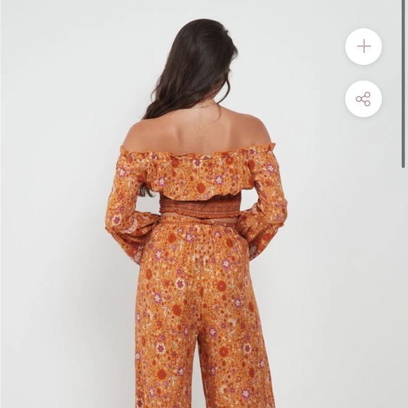 Off the shoulder top - Picture 2 of 5